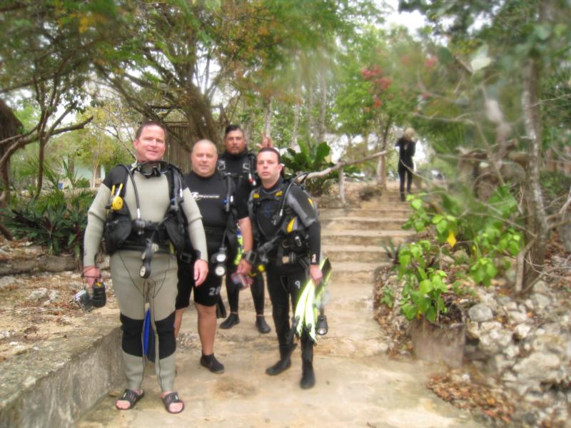 dos ojos cenotes, playa del mexico