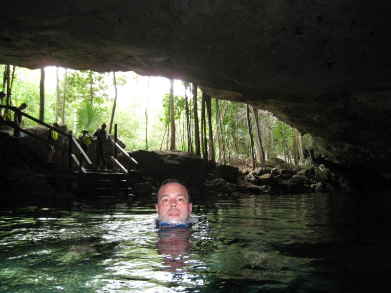 dos ojos cenotes, playa del mexico