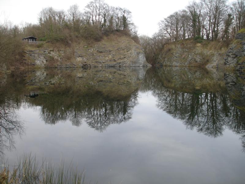 another 8m quarry with sunken boats included