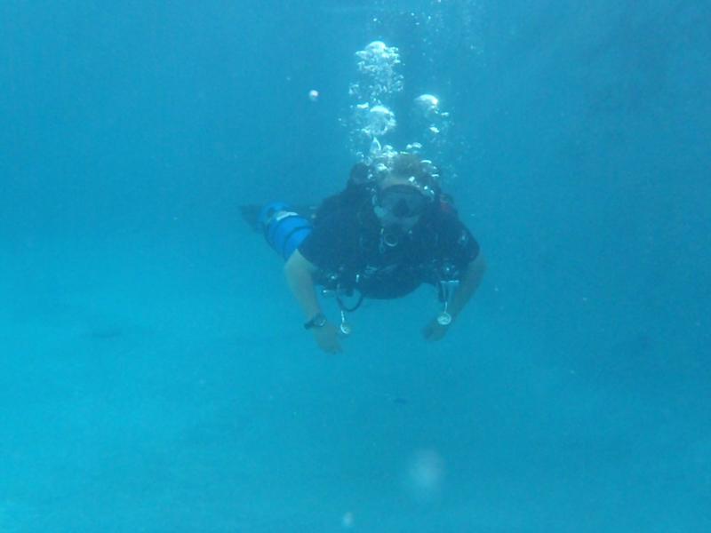 Me Sidemount in Pool2