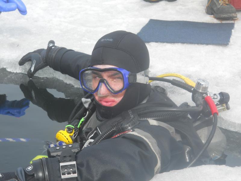 Ice dive certification with" Test the Waters" in Fairbanks, Alaska