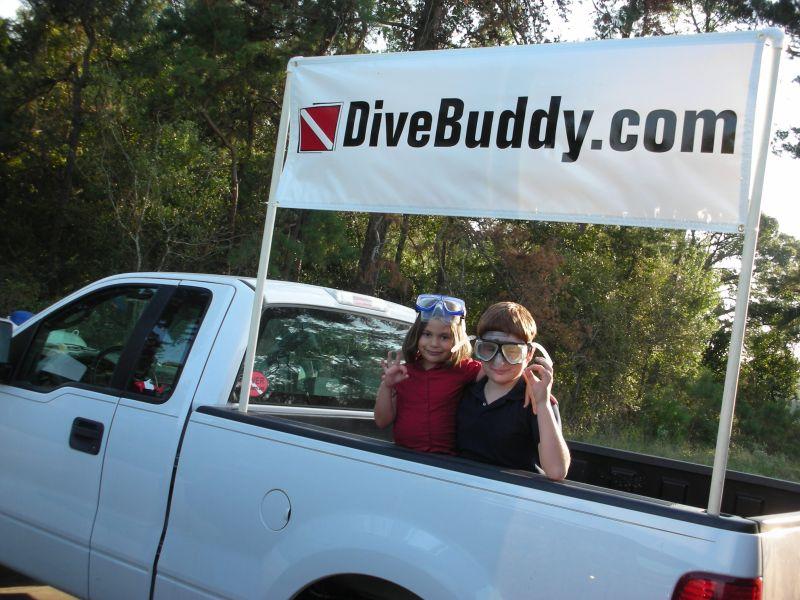 DiveBuddy.com sign.