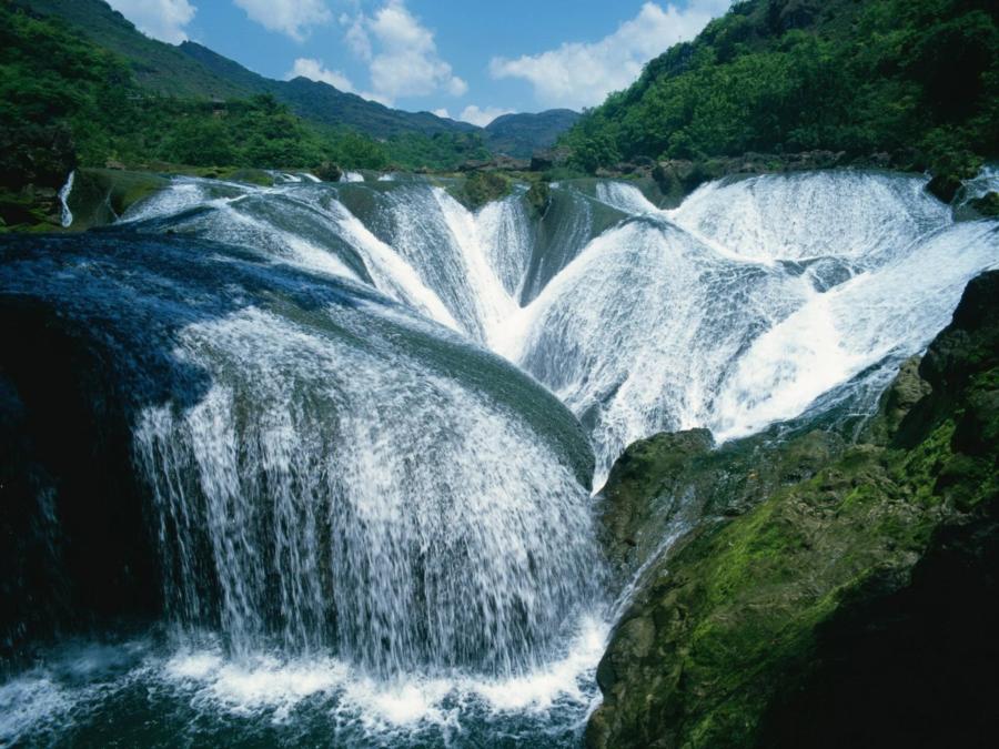 The Pearl Shoal Waterfall, Jiuzhaigou Valley, China