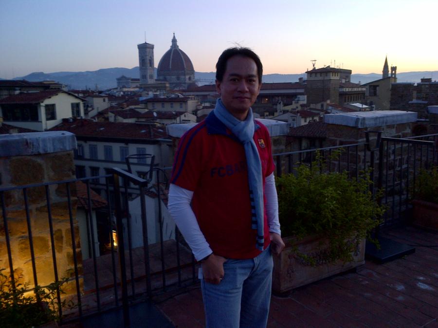 Firenze with Duomo background