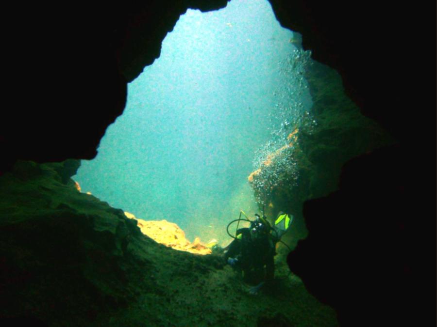 Under the lightray at Catfish Hotel