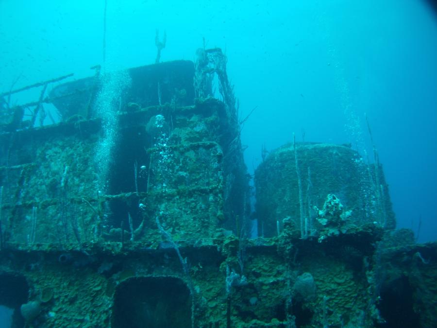 haliburton wreck off of utila