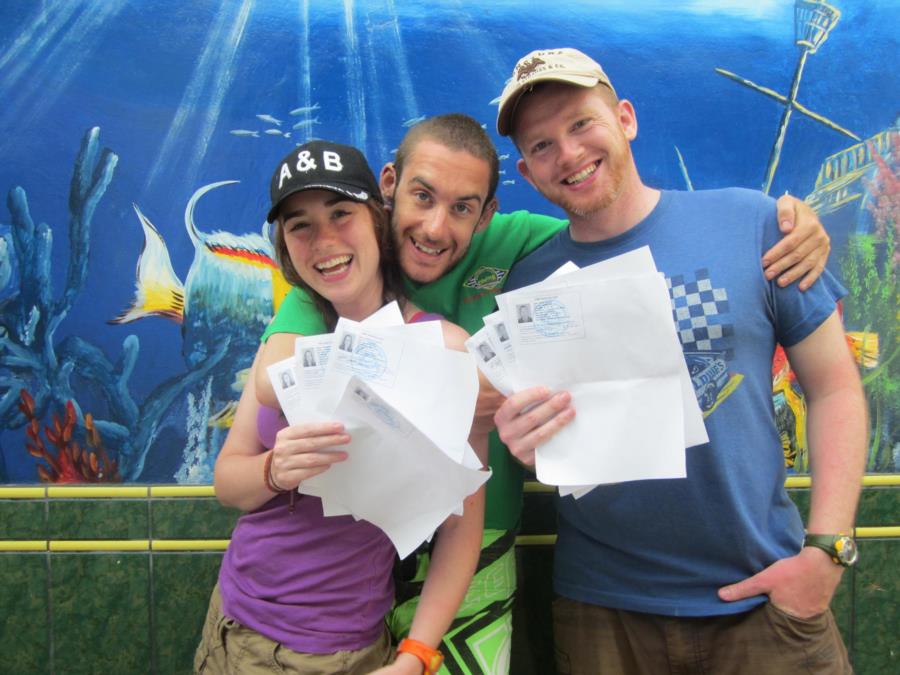 Happy divers with their termporary certifications.