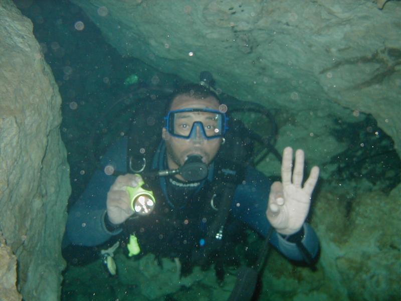 Cenote diving