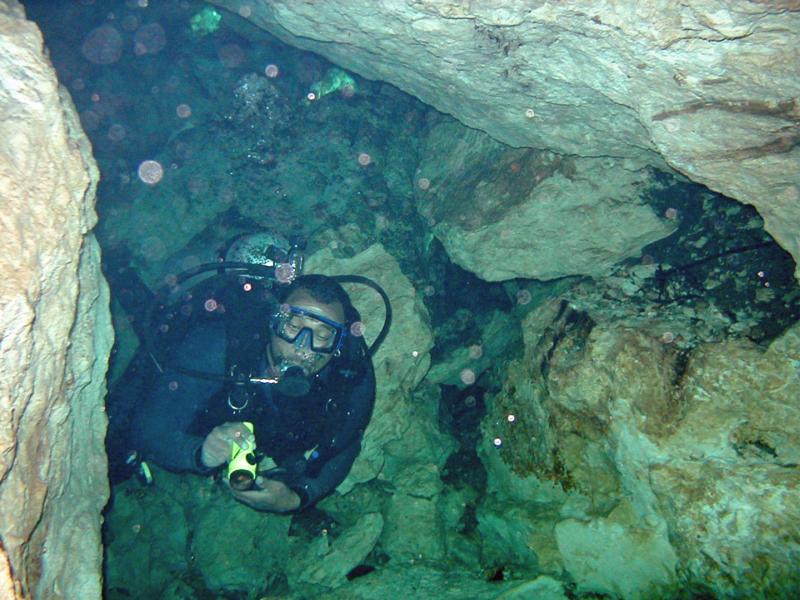 Cenote diving