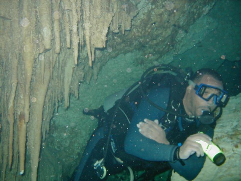 Cenote diving