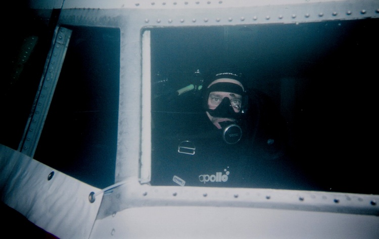 Me in cockpit of 737 Artificial Reef Chemainus BC Jan. 2006