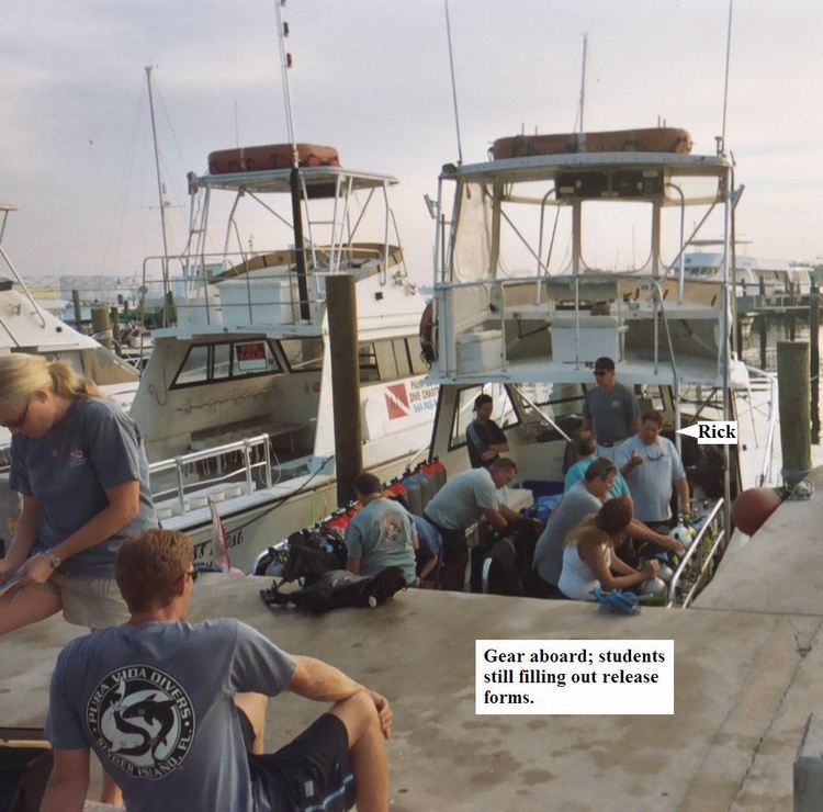 Serena out of Palm Beach inlet FL prep for certification dive