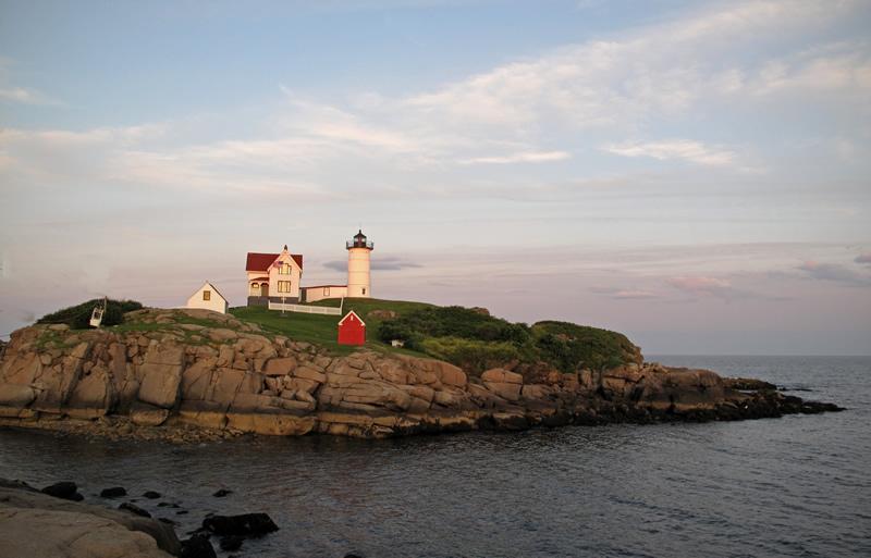 NUbble Light House