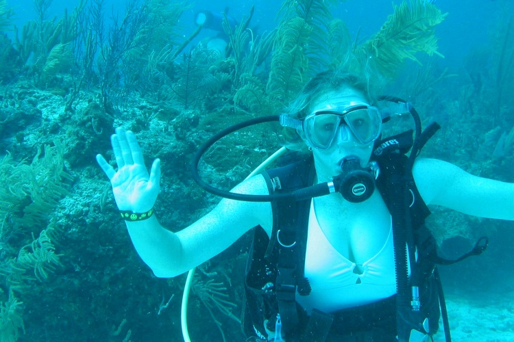 Melisa the dive buddy