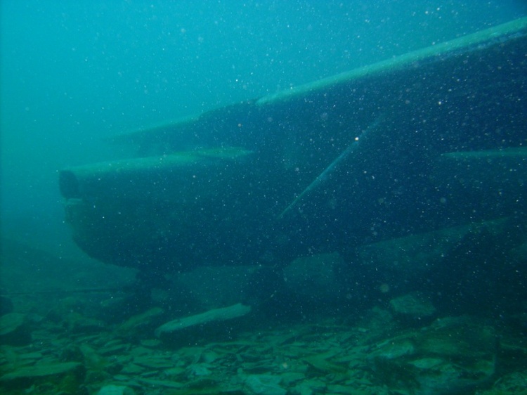 Cessna on the island