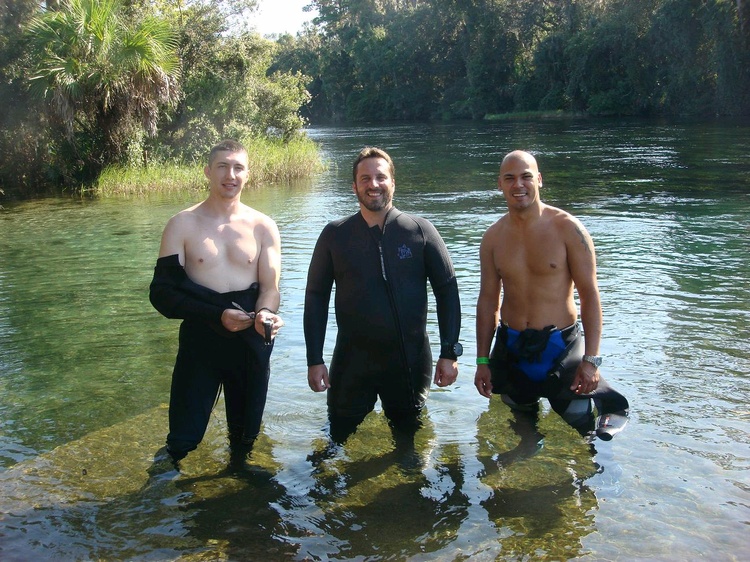 Monty, Brian and Otto ready for a drift dive...