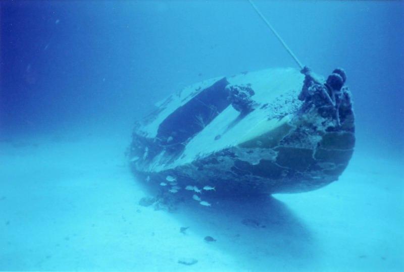 40 ft boat sunk intentionally in 2006-St Maarten 7-2008