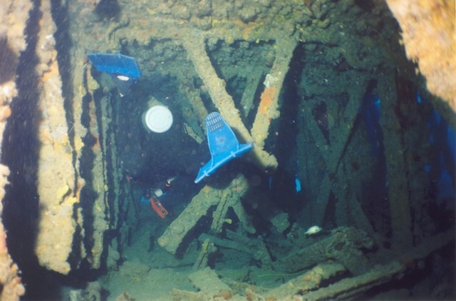 Navy Bardges, St Thomas.  Waaaay cool dive!