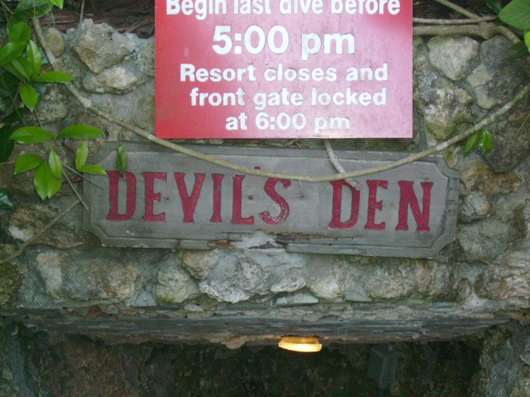 Devil`s Den