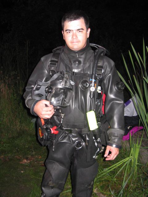 Here i am getting ready to dive the CT river.  Thanks for the use of the AGA Bus_Diver.