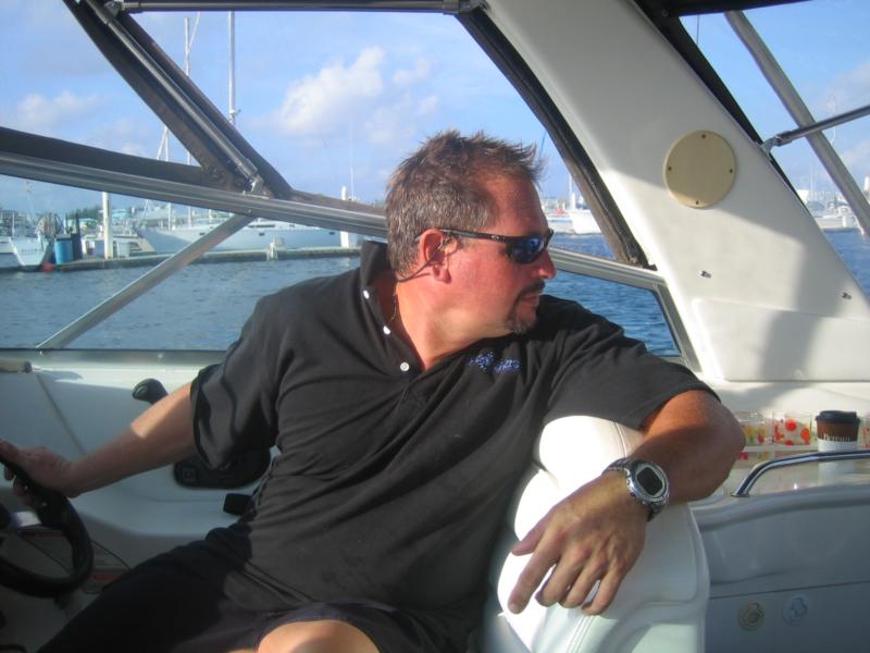 Cpt Chris - Indigo Divers (Grand Cayman - Sep 08)