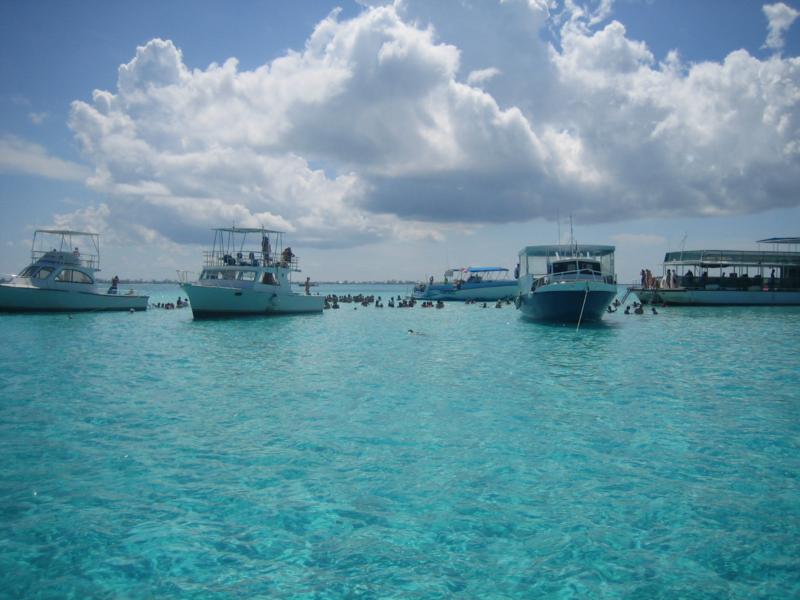 The Sandbar - Stingray City  - Grand Cayman Sep 08
