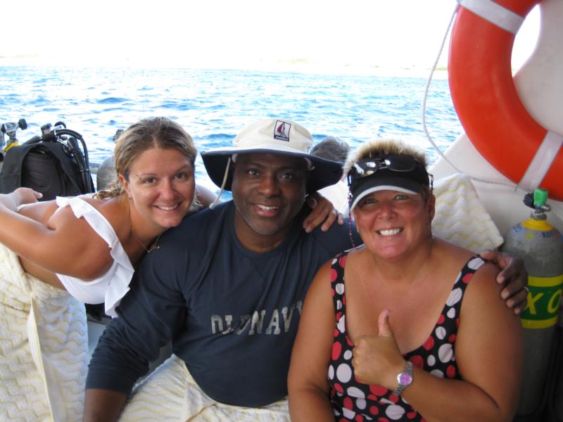 Cpt Sunny, Daryle, Dottie - Little Cayman Beach Resort  - Jan 09