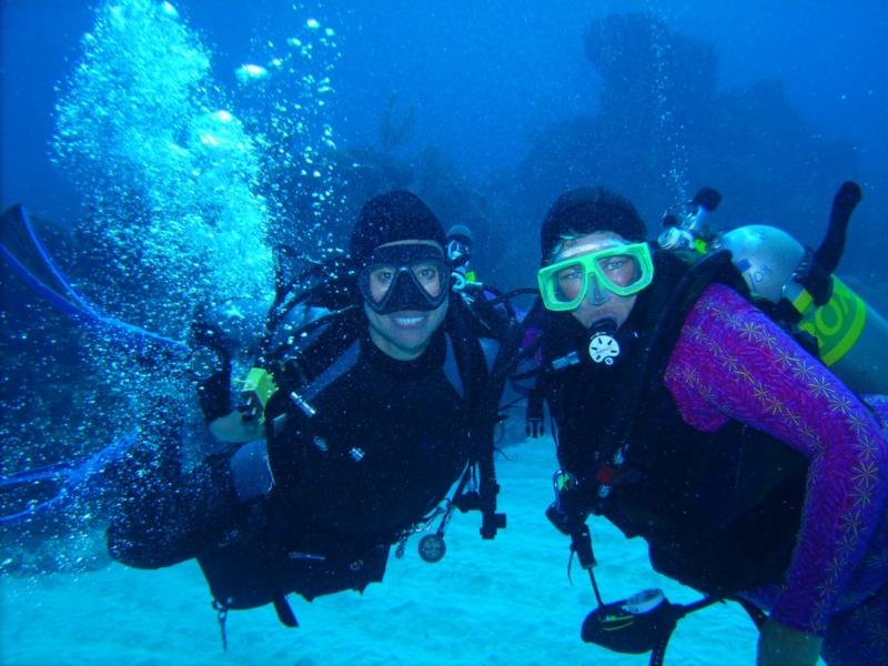 Gail & Dottie (DM) Little Cayman - Jan 09