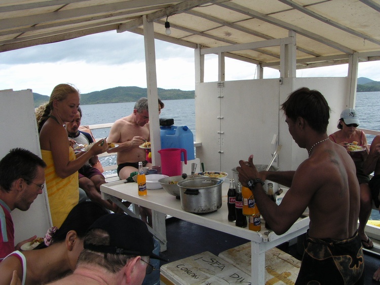 2/2004 - Seadive - Lunch on the boat between dives - Coron, PI