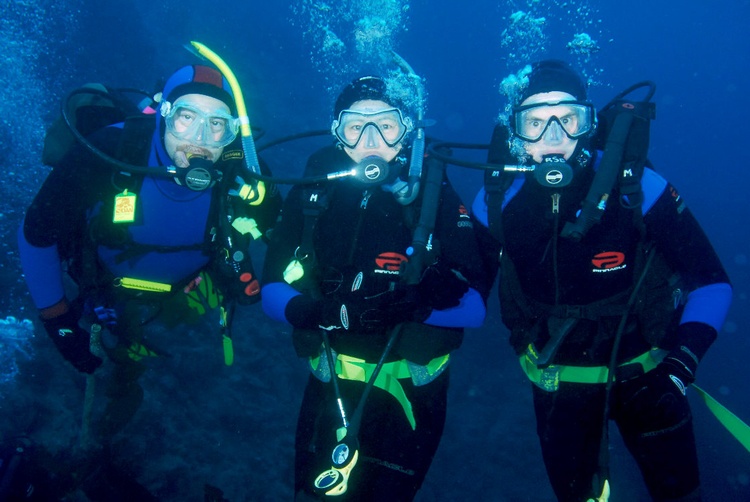 class 11/06 underwater