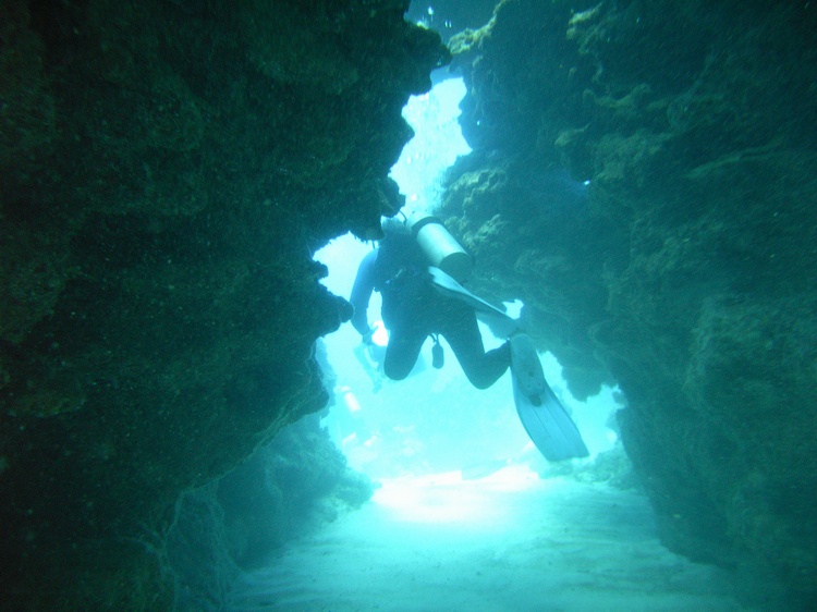 devil`s grotto, grand cayman