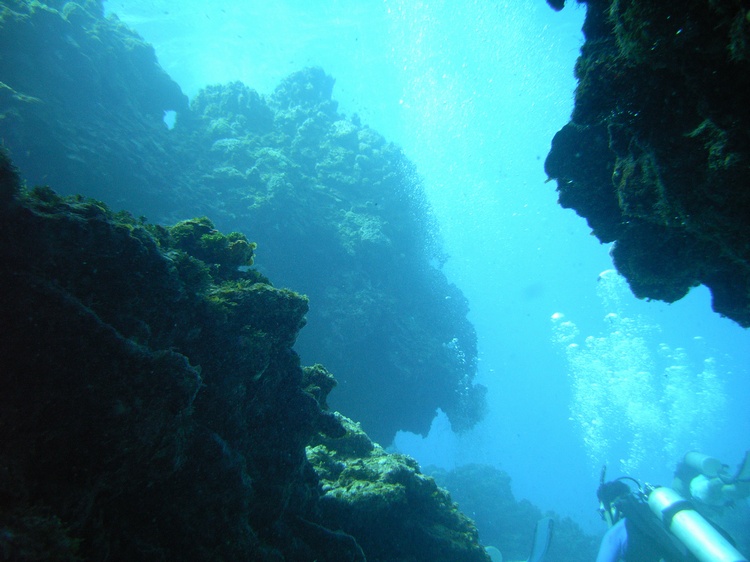 devil`s grotto, grand cayman