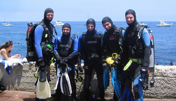 Teaching an advanced class at Catalina (Casino Point). Me on the left. 2006