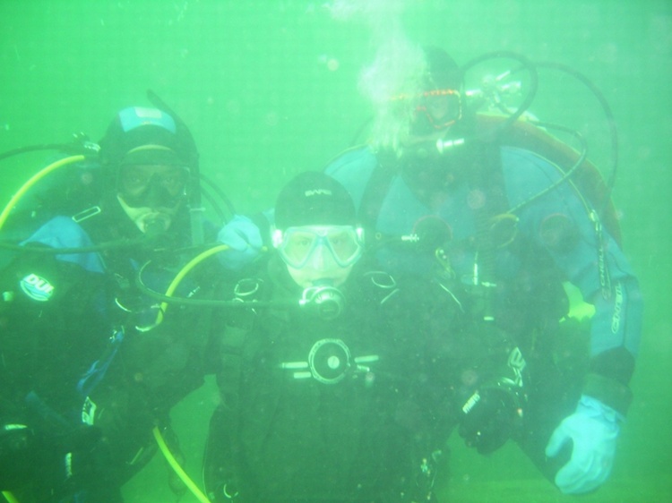 BSC - Bainbridge - Rob, JF and Kevin (Jason is taking the pic) in 36F water