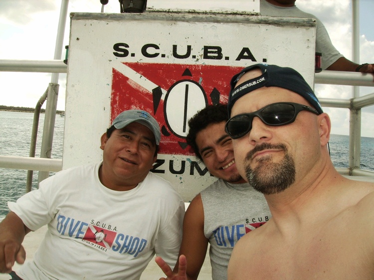 Cozumel with Divemaster Extrodinaire Alberto - Dec 2006