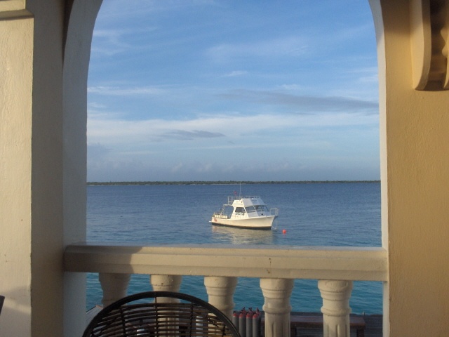 Our boat at Buddy Dive (Bonaire 12/2007)