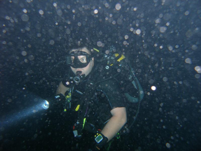 Me-night dive