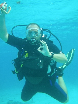 Helping out with my daughters dive class