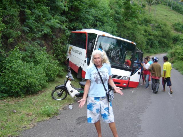 lombok, bus crash..we all lived!