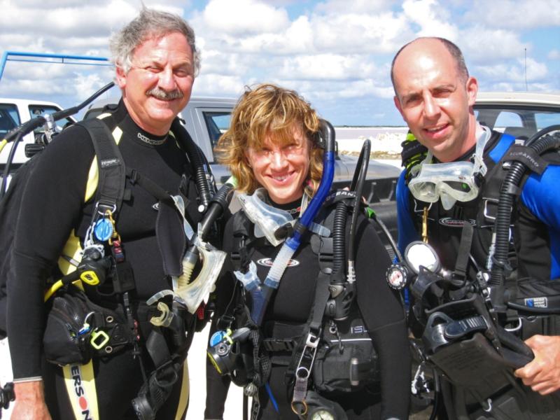 Dive buddies Mark and Cindy on Bonaire