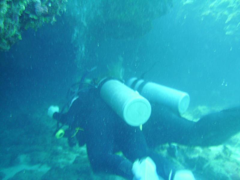 San Andres 2008-entering a small cave.