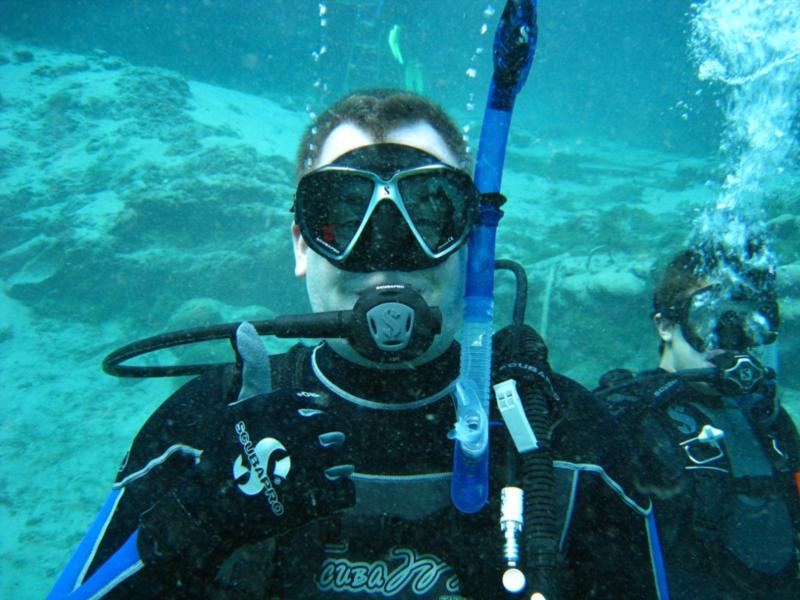 Matt dives Weeki Wachee!