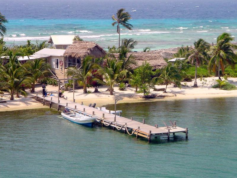 Belize, Off The Wall Dive Center at Glover’s Atoll