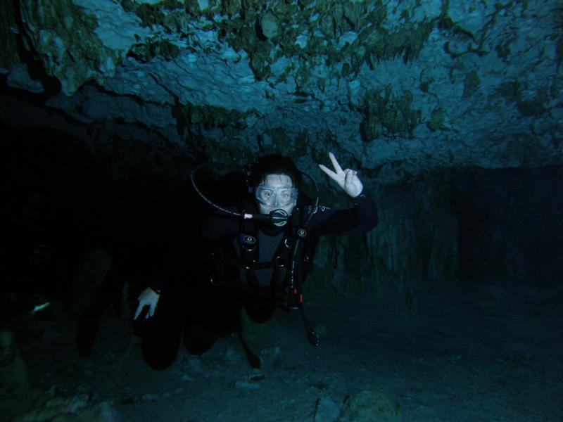 Jessica all relaxed in cavern dive