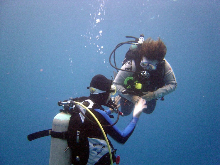 Sandra and Debbie from DiveBuddy