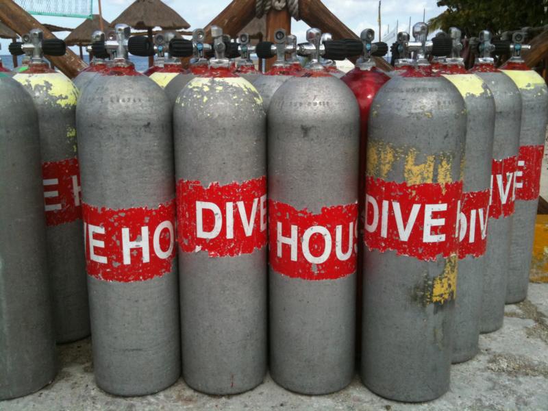 Tanks from Dive House Cozumel M.X.