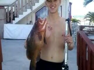 22 inch red grouper, 24 inch speargun