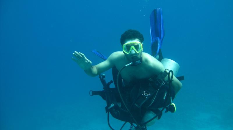 playing games underwater... moray garden, Dahab.