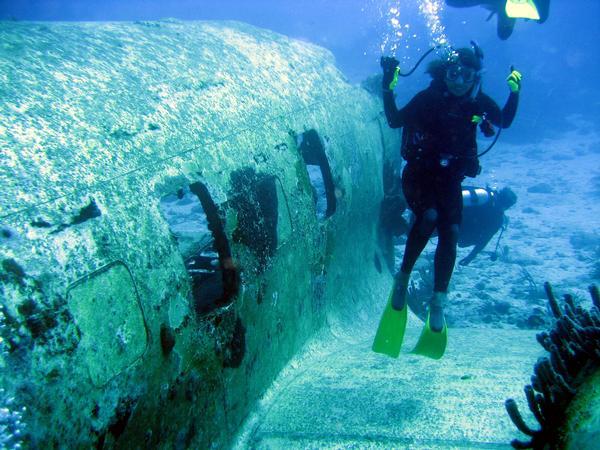 plane wreck - Aruba